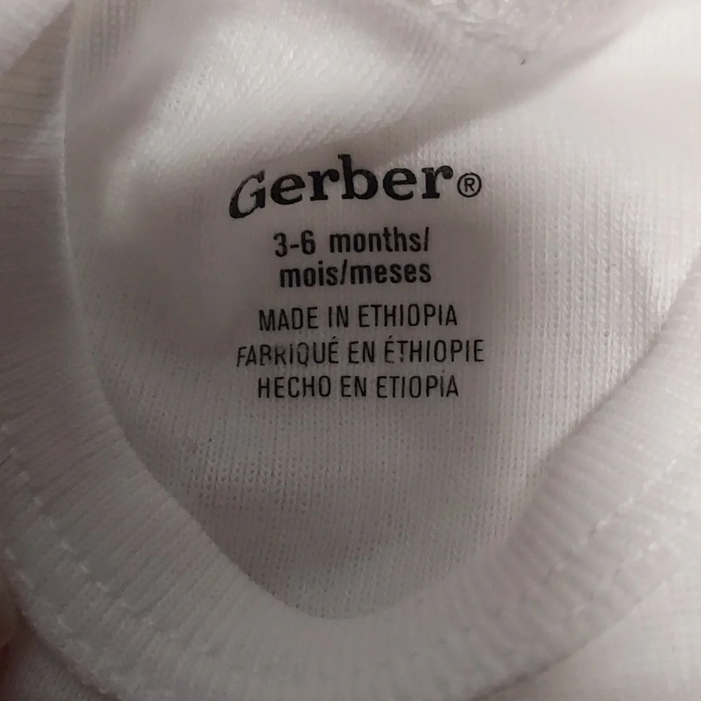 ON my way to steal your girl Gerber one piece size 3-6 M new without tag